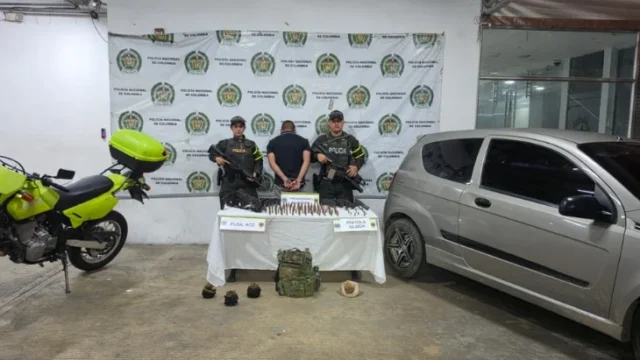 Incautación armas Valle — Autoridades reportan importante Incautación armas Valle en vía Buenaventura-Buga