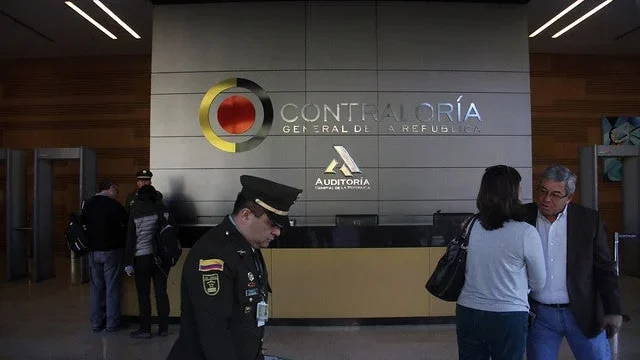 Contraloría desvincula funcionarios — Contraloría desvincula funcionarios de vigilancia de regalías: ¿Qué implica para