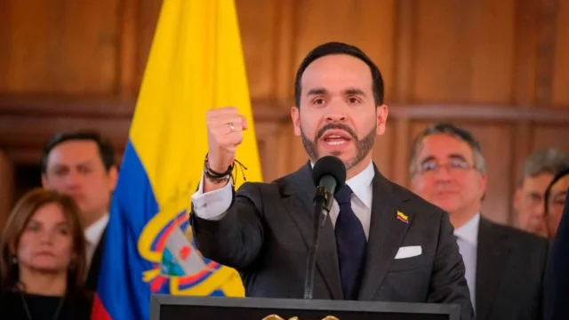 cambio representantes Cámaras Comercio — Presidente De la Espriella anuncia cambio representantes Cámaras Comercio y reve