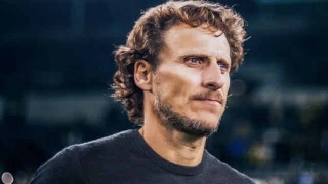 Diego Forlán Uruguay DT — Diego Forlán Asume como DT de Uruguay tras Salida de Bielsa