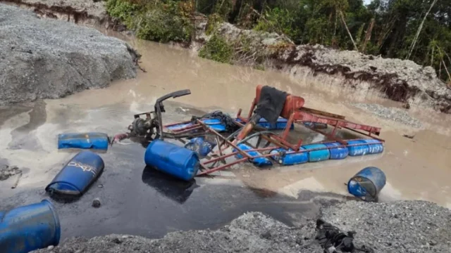 minería ilegal Chocó — Ejército impacta finanzas del Clan del Golfo con golpe a minería ilegal en Chocó