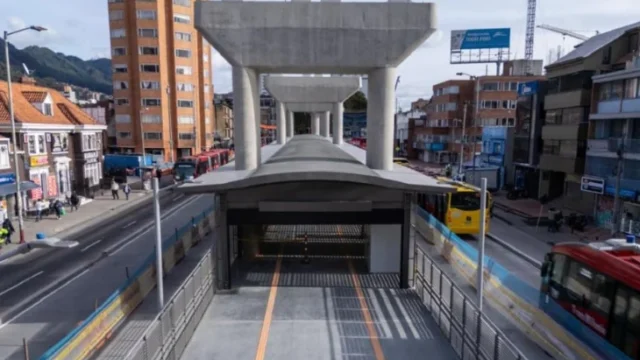 nueva estación TransMilenio Calle 72 — Nueva estación TransMilenio Calle 72 abre sus puertas y avanza el Metro en Bogot
