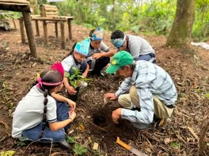 programa Sembrando Raíces — Jóvenes se conectan con su territorio en Risaralda con el programa Sembrando Raí