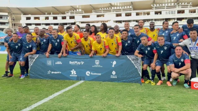 fútbol solidario Colombia — Fútbol Solidario Colombia: El Campín Une Esfuerzos por Damnificados del Sismo 20