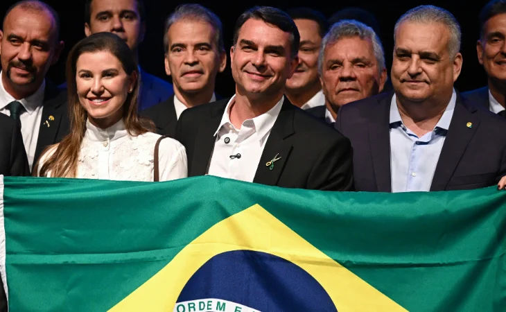Flavio Bolsonaro vicepresidente — Flavio Bolsonaro designa a Alfredo Gaspar como candidato a la vicepresidencia