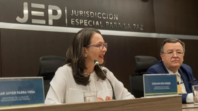 imputación Farc JEP — JEP Imputa Crímenes a Ex-Farc por Atentados y Violencia Sistemática