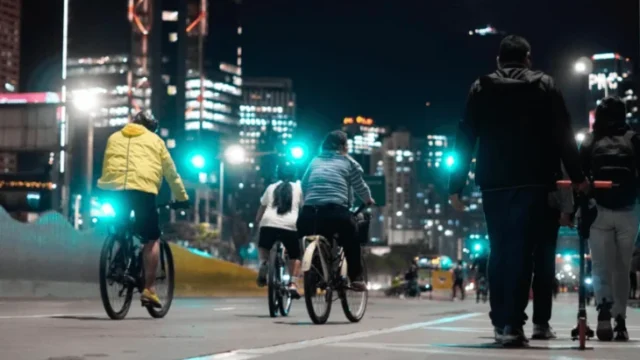 Ciclovía Nocturna Bogotá — Ciclovía Nocturna Bogotá: Todo listo para el "Paseo bajo las Estrellas" el 27 de