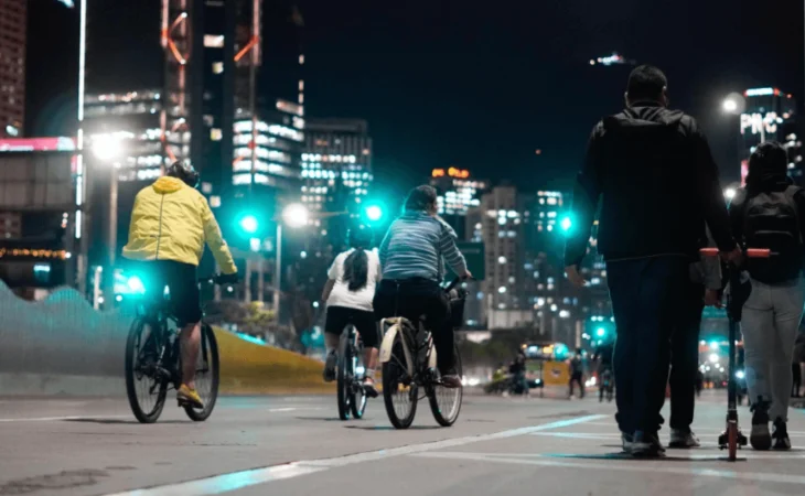 Ciclovía Nocturna Bogotá — Ciclovía Nocturna Bogotá: Todo listo para el "Paseo bajo las Estrellas" el 27 de