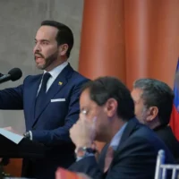 inadmisiones colombianos México — Preocupación por inadmisiones de colombianos en México: ¿Qué implica para los vi