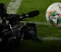 derechos televisión fútbol colombiano — Derechos de Televisión del Fútbol Colombiano: Debate por Distribución de Ingreso