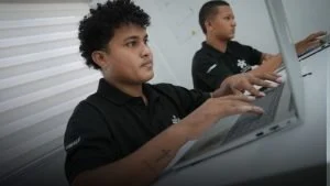 formación tecnológica SENA — SENA Fortalece Formación Tecnológica en Colombia: Más de 620 Mil Nuevos Profesio