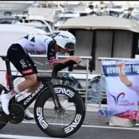 ciclistas colombianos Vuelta 2026 — Victoria de Pogacar abre la Vuelta a España 2026 con foco en los ciclistas colom