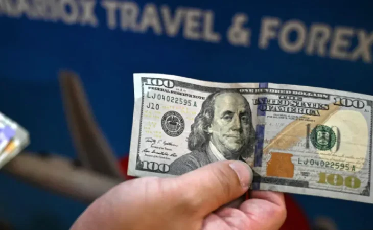 dólar en Colombia — Dólar en Colombia: La divisa cerró el 18 de agosto por debajo de la TRM