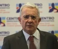 independencia Contraloría — Independencia Contraloría: Uribe exige imparcialidad en control fiscal