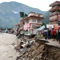 Inundaciones Nepal Himalaya — Inundaciones Nepal Himalaya: Avalancha causa tragedia con lecciones globales par