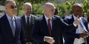 FIFA negocio polémico — FIFA Retira Negocio Polémico y Mantiene Respaldo a Infantino