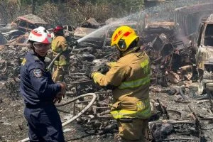 quema de residuos Pereira — Quema de residuos Pereira: Fuerte incendio cerca de patios de Megabús