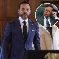 Casos Gobierno Petro — Presidente De la Espriella entrega 80 casos al Gobierno Petro a la Fiscalía