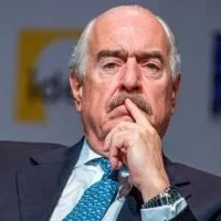 Pastrana Epstein — Fallo judicial: Andrés Pastrana no deberá responder preguntas sobre Jeffrey Epst