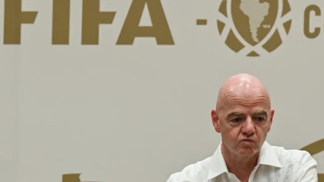 Crisis FIFA Infantino — Crisis FIFA Infantino: Un vicepresidente retira su apoyo y genera inquietud glob