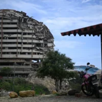 fallecidos terremotos Venezuela — Venezuela supera los 6.500 fallecidos por terremotos: Implicaciones para Colombi