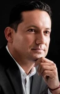 legado Fernando Chica — Legado Fernando Chica: Un Servicio que Marcó a Santa Rosa de Cabal