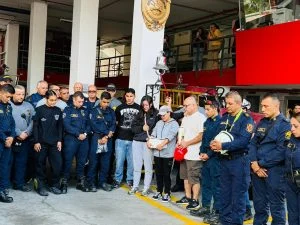 Agradecimiento Bomberos Pereira — Agradecimiento Bomberos Pereira: Un abrazo a la resiliencia en medio de la trage