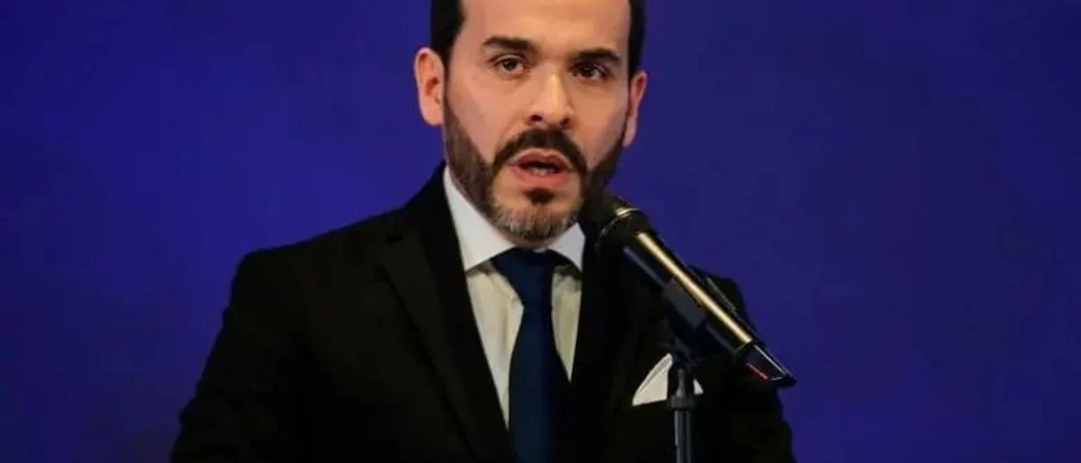 Abelardo tasas reconstrucción — Abelardo de la Espriella pide al sector financiero bajar tasas para reconstrucci