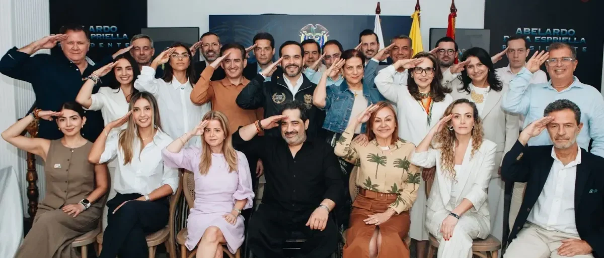 Advertencias a funcionarios — Advertencias a Funcionarios: Presidente De la Espriella Demanda Transparencia y