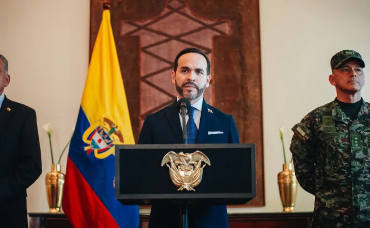 deportación migrantes irregulares — Presidente de la Espriella ordena deportación de migrantes y endurece política d