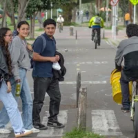 acceso educación superior — Contraloría Revela Persistencia de Brechas en Acceso Educación Superior en Colom