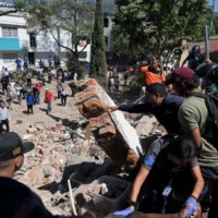 donación congresistas terremoto — Congresistas proponen donación de salario y centro de acopio por terremoto en Co