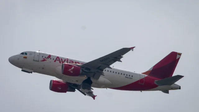 flexibilidad vuelos terremoto — Flexibilidad vuelos terremoto: Medidas de aerolíneas en Colombia