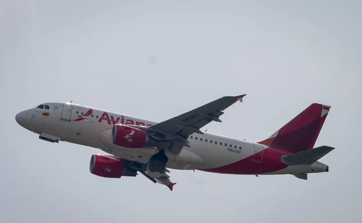 flexibilidad vuelos terremoto — Flexibilidad vuelos terremoto: Medidas de aerolíneas en Colombia
