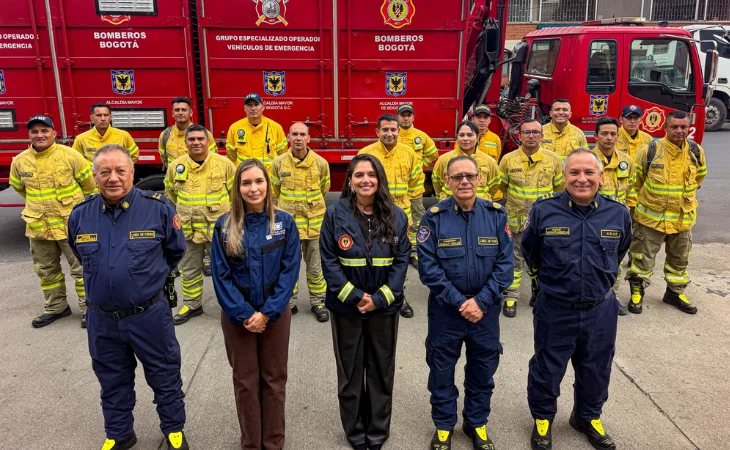 Apoyo Bogotá incendios Tolima — Bogotá refuerza Apoyo Bogotá incendios Tolima con más de 50 bomberos