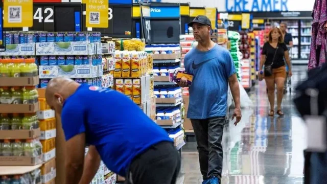 Inflación EE.UU. julio — Inflación EE.UU. julio se mantiene en 3.7%: Implicaciones para Colombia y la Res