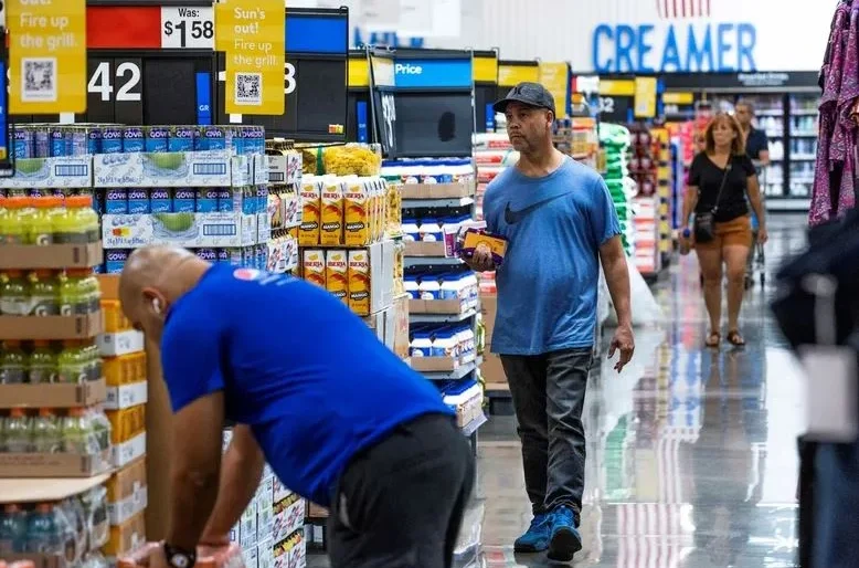 Inflación EE.UU. julio — Inflación EE.UU. julio se mantiene en 3.7%: Implicaciones para Colombia y la Res