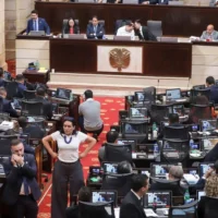 transición gobierno UNGRD — Contrastes en la Gestión: la Transición Gobierno UNGRD bajo el Lente de una Emer
