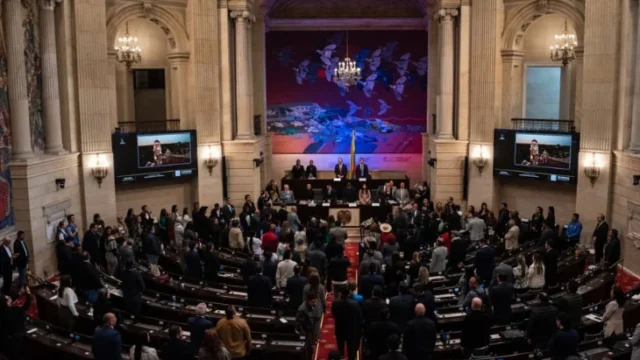 Finanzas públicas Colombia — Senado examina Finanzas públicas Colombia ante reconstrucción y presupuesto 2027