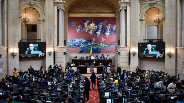 Congreso posesión De la Espriella — Congreso rechaza demanda contra posesión de Abelardo De La Espriella en Cali