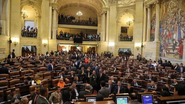 Elección contralor Congreso — Elección Contralor Congreso: Sesiones Aplazadas, Votación en Firme Tras Sismo