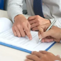 Decreto nombramientos gobierno — Decreto nombramientos gobierno: suspensión temporal de requisitos de meritocraci