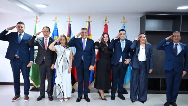 posesión cúpula Mindefensa — Ministerio de Defensa posesiona nueva cúpula para reforzar seguridad en Colombia
