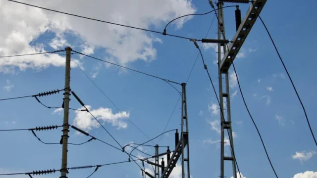 investigación generadoras energía — SIC inicia investigación generadoras energía a Enel, Celsia y AES por presunta s