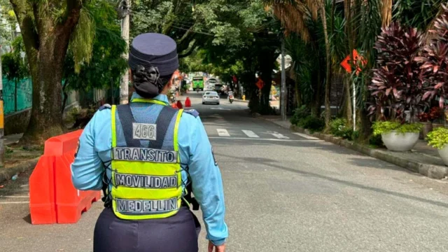 cierres viales Medellín — Cierres Viales en Medellín por la Feria de las Flores 2026