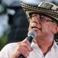 revocar permiso Petro — Revocar permiso Petro: Congreso ve muy difícil anular autorización de viaje