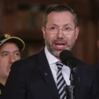 Moción censura ministro — Moción Censura Ministro de Vivienda: Análisis de la Solicitud y sus Implicacione