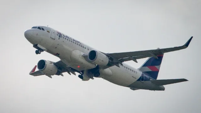 reapertura ruta Bogotá Caracas — LATAM retoma vuelos: la reapertura ruta Bogotá Caracas impulsa la conectividad b