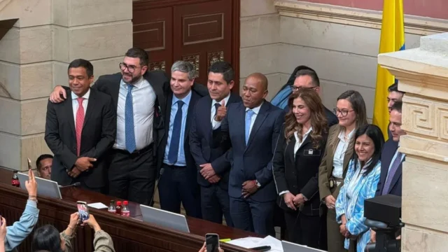 División izquierda CNE — División en la izquierda CNE: Choque por elección del Consejo Nacional Electoral