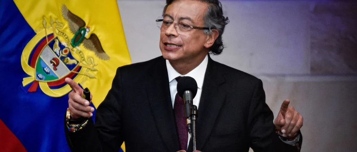 Petro reformas sociales — Petro Alerta sobre Desmantelamiento de Reformas Sociales